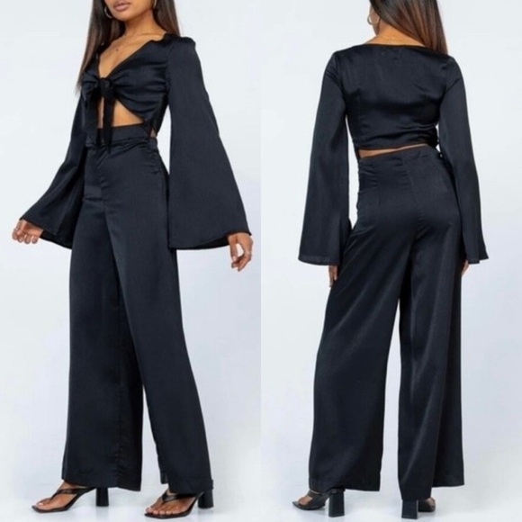 Princess Polly Kali Satin Cut Out Bell Sleeve Jumpsuit in Black Size 2 - Picture 1 of 14